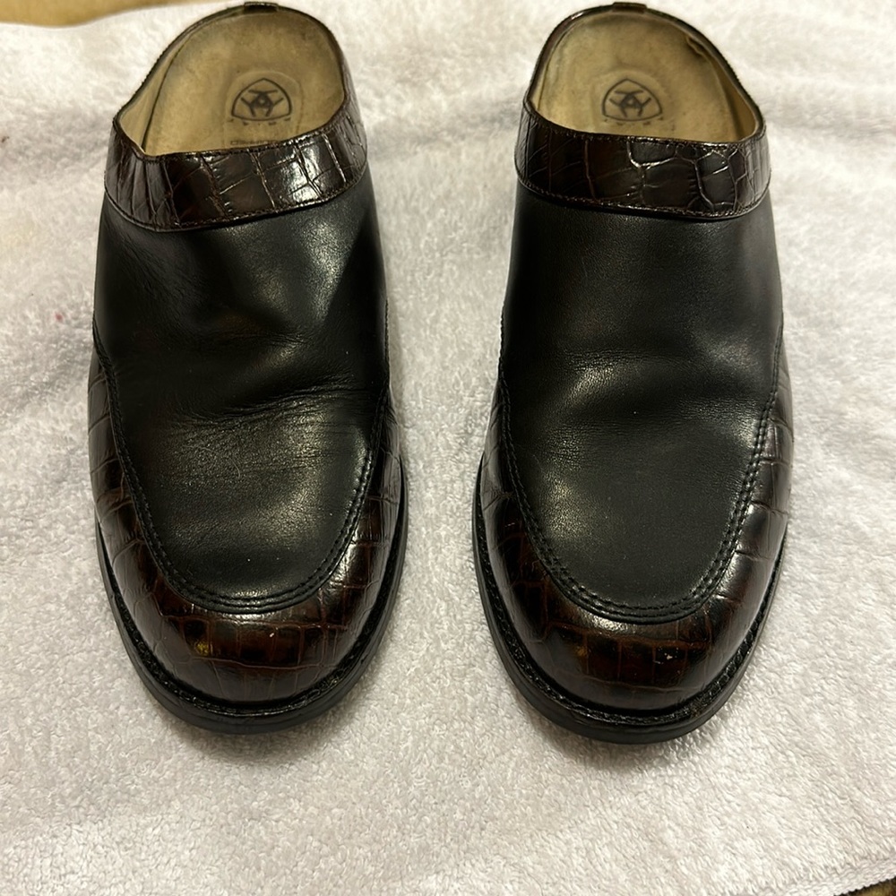 ARIAT MULES. SIZE 9B